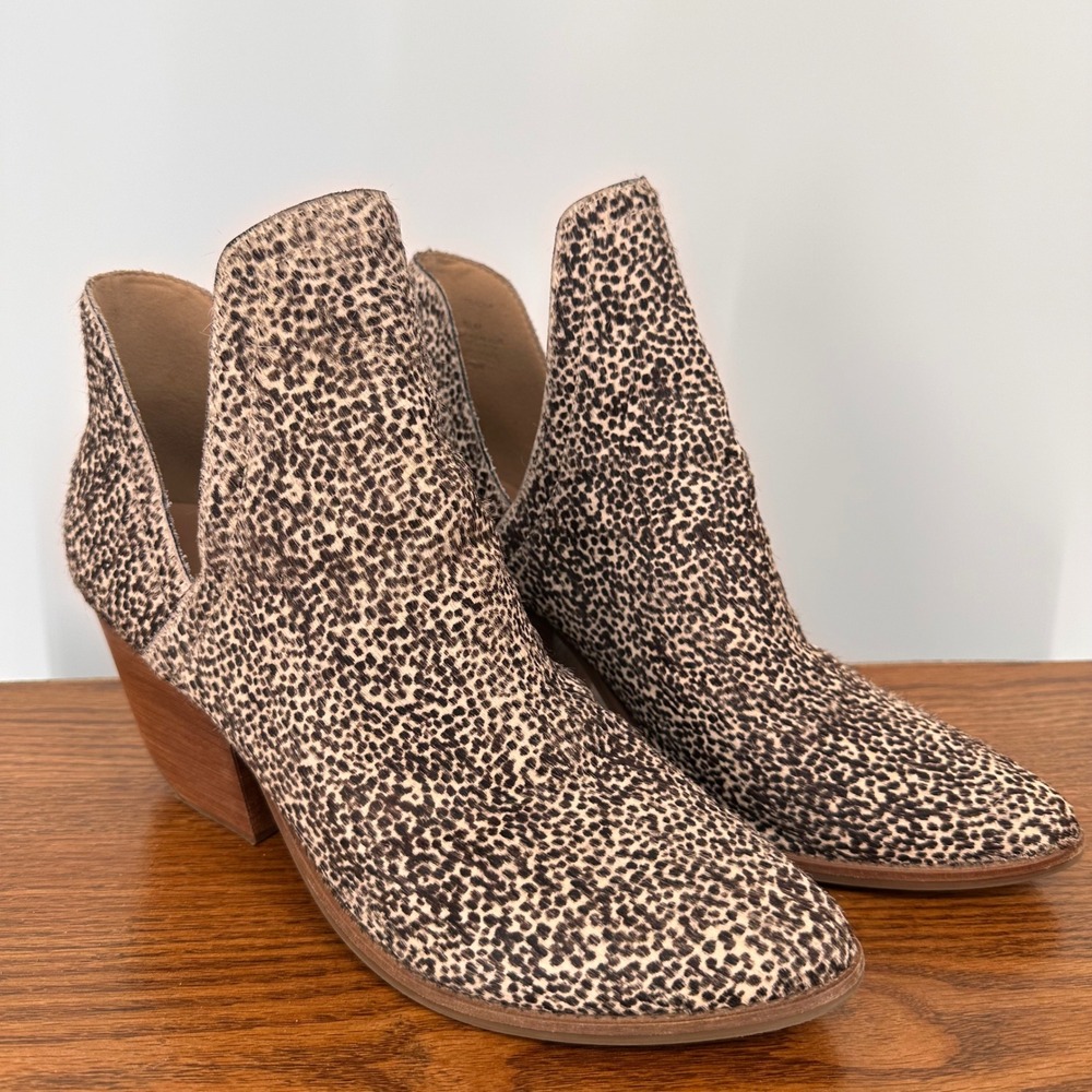 Coconuts by Matisse Beige and Brown Speckled Ankle Booties